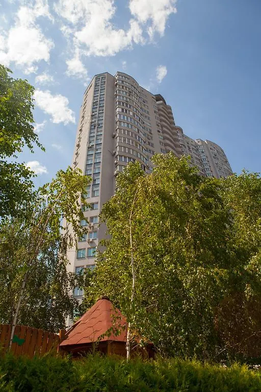 Apartment In 2 Min From Poznyaky Metro Station Kyiv