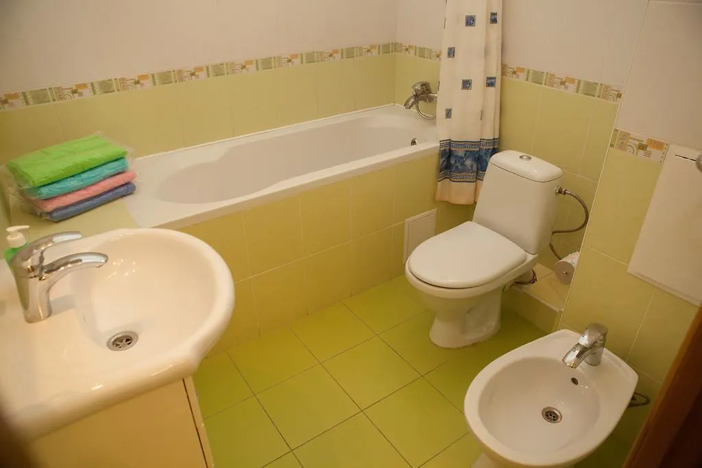 Apartment In 2 Min From Poznyaky Metro Station Kyiv