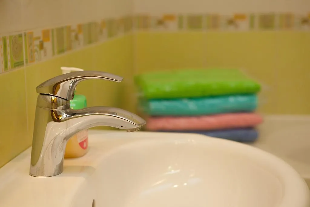 Apartment In 2 Min From Poznyaky Metro Station Kyiv