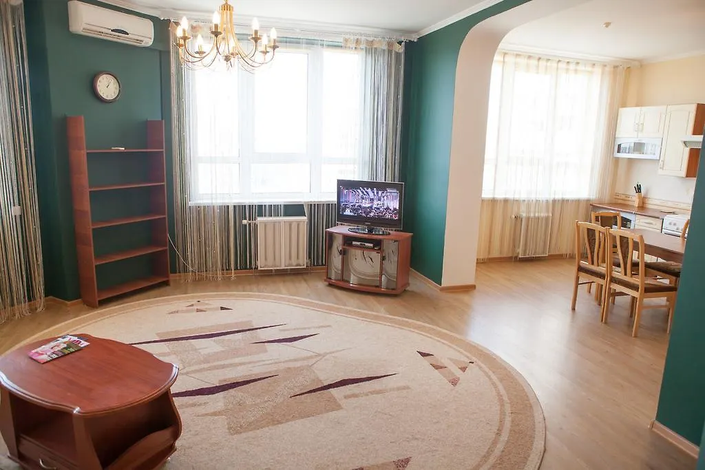 Apartment In 2 Min From Poznyaky Metro Station Kyiv
