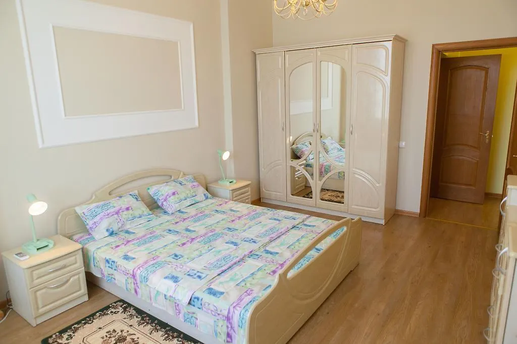 Apartment In 2 Min From Poznyaky Metro Station Kyiv 0*,