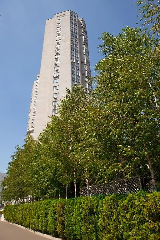 Apartment In 2 Min From Poznyaky Metro Station Kyiv