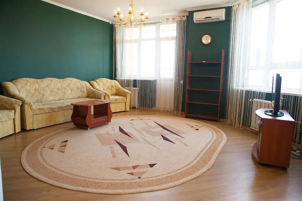 Apartment In 2 Min From Poznyaky Metro Station Kyiv